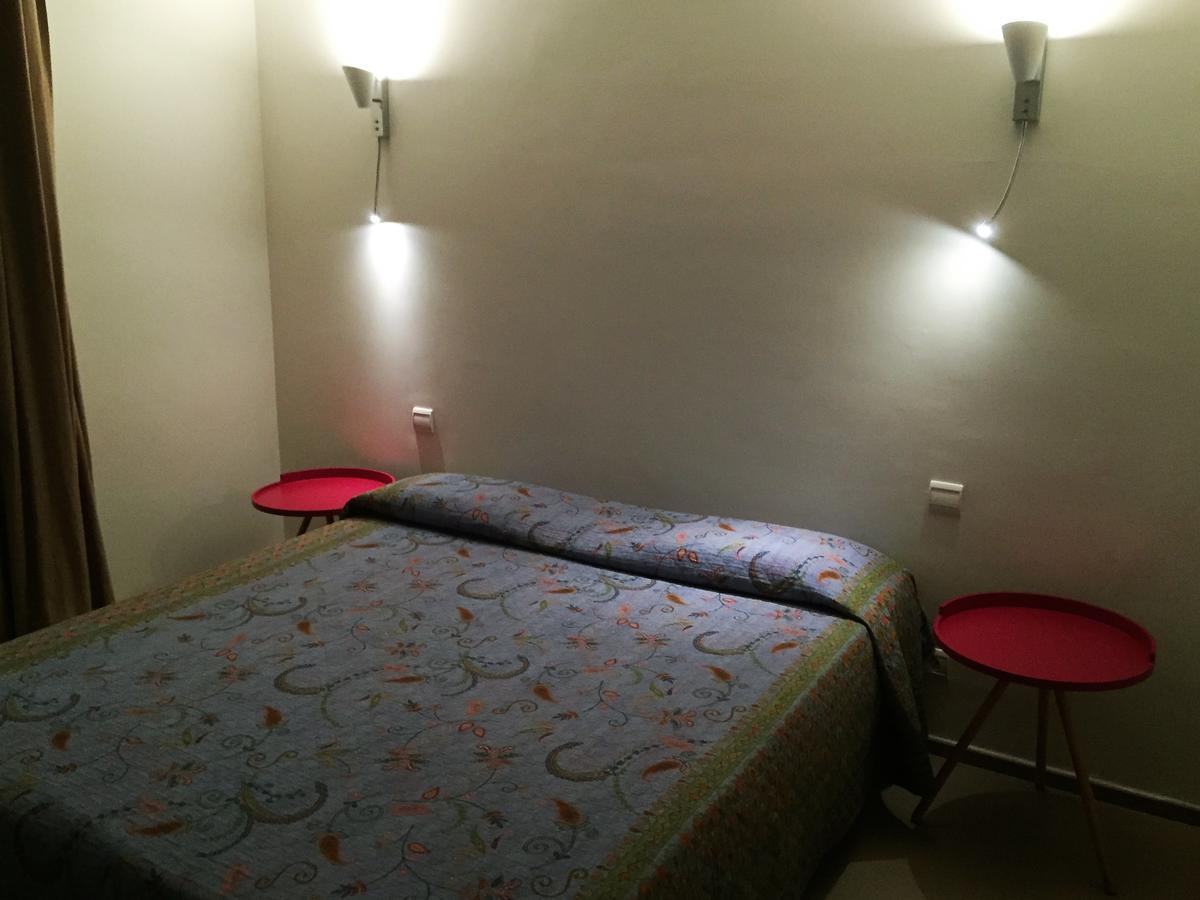 Hotel Aiglon Олмето Екстериор снимка
