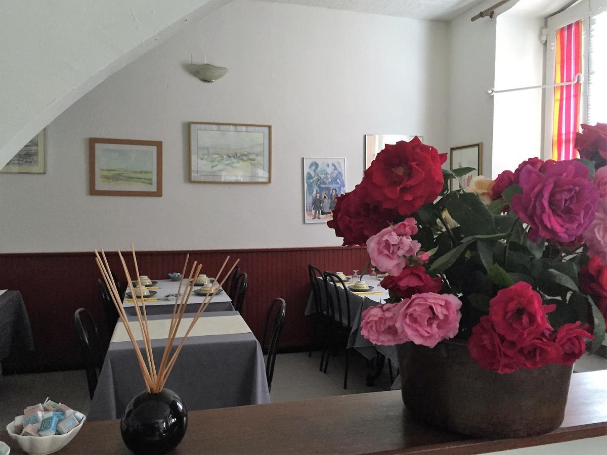 Hotel Aiglon Олмето Екстериор снимка