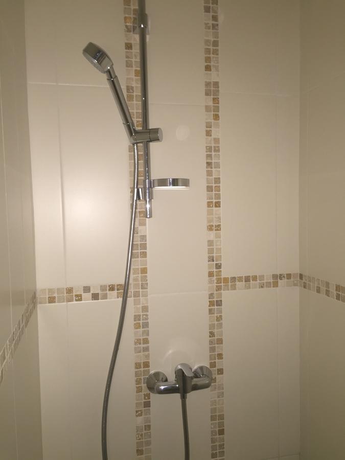 Hotel Aiglon Олмето Екстериор снимка